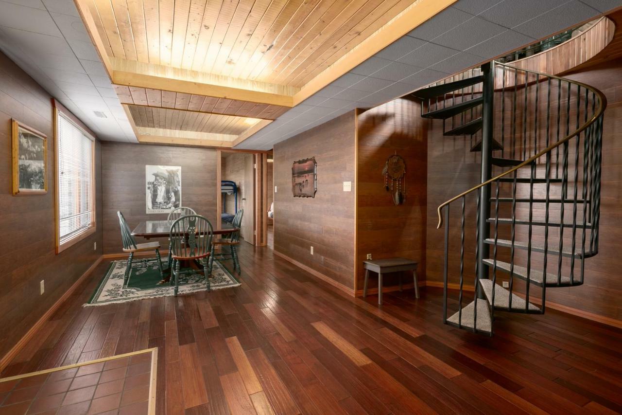 Creekside Cabin Fairmont Hot Springs Exterior foto
